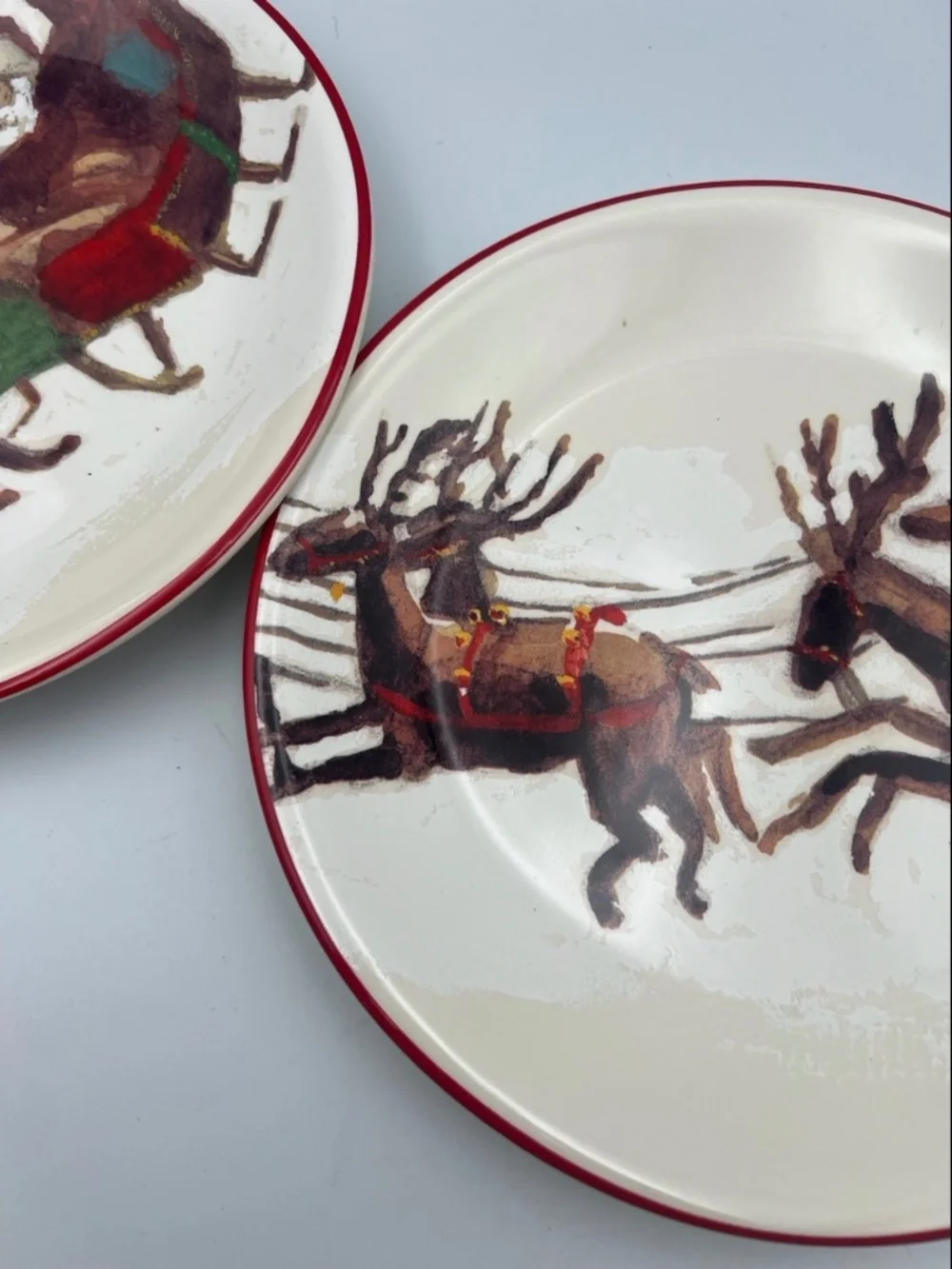 WILLIAMS SONOMA SET OF 4 SANTA + REINDEER PLATES